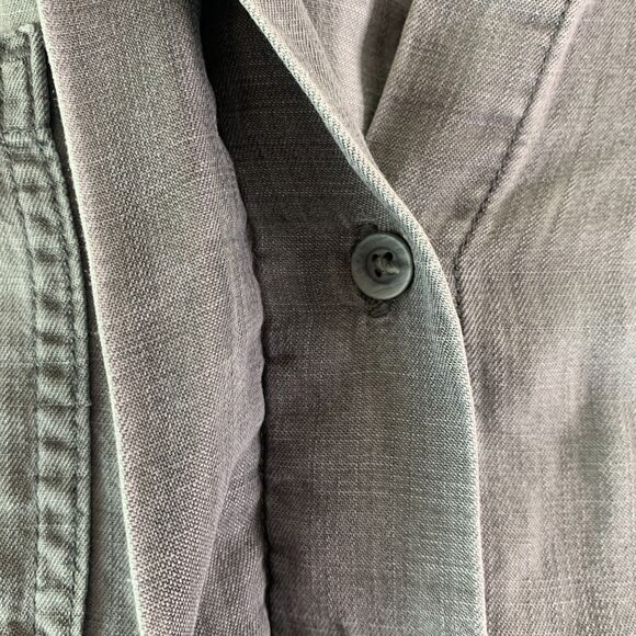 Bella Dahl frayed hem split back button down gray chambray - Picture 8 of 12
